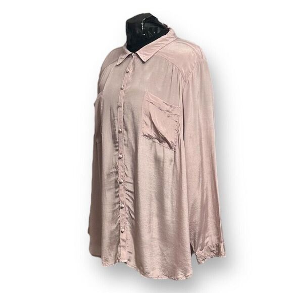 Torrid 5X Blush Pink Satin Blouse Button Up Neutral Minimal Work Career NWT - Picture 4 of 12